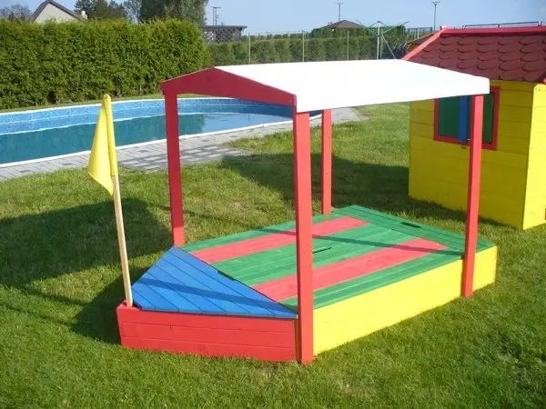 Dětské dřevěné pískoviště ve tvaru lodě B